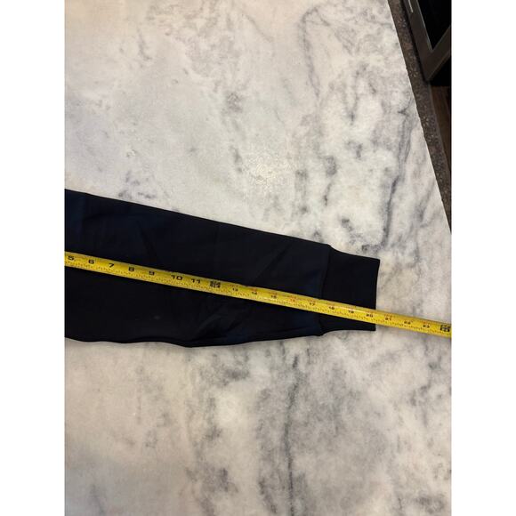 NWT Spanx AirEssentials Black Crewneck Top Size L Lightweight 50347R - Picture 2 of 6